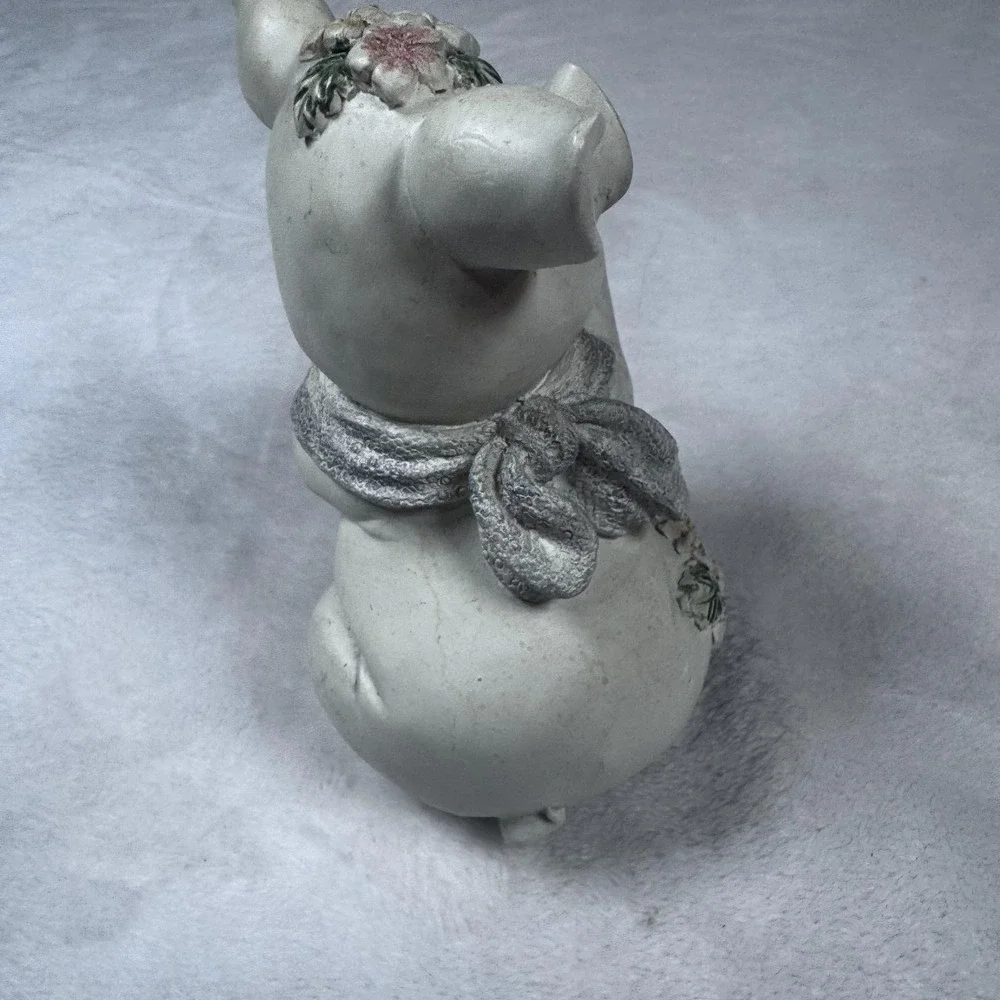 Cute Pig Figurine Flower Wreath Scarf Family Dollar Ceramic Farmhouse‎ Decor